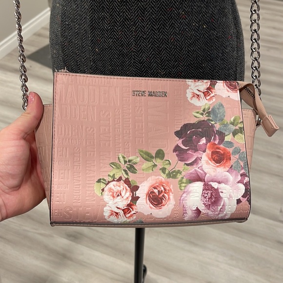Steve Madden Blexi Crossbody Floral Purse - Picture 7 of 10